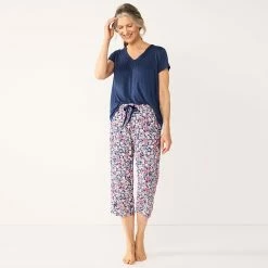Women's Croft & Barrow® Short Sleeve Pajama Top & Capri Pajama Pants Sleep Set -Outlet Croft & Barrow Store 5555605 ALT2