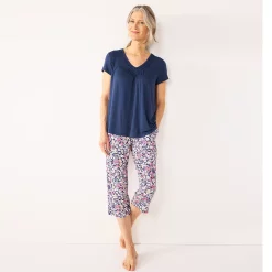 Petite Croft & Barrow® Short Sleeve Pajama Top & Capri Pajama Pants Sleep Set -Outlet Croft & Barrow Store 5555609 Navy Pink Floral