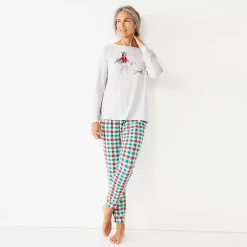 Women's Croft & Barrow® Long Sleeve Pajama Top & Pajama Pants Sleep Set -Outlet Croft & Barrow Store 5677582 Green Red Plaid